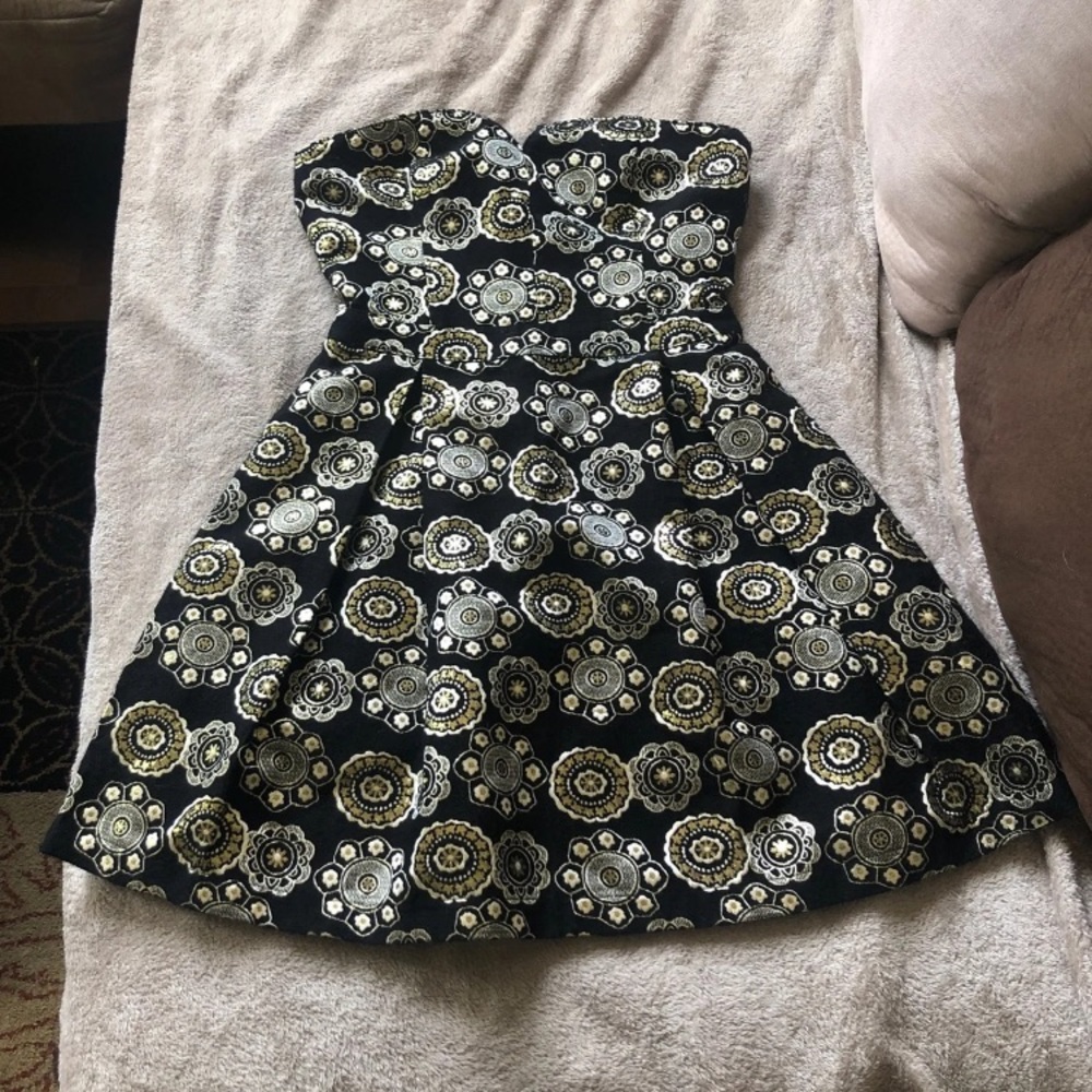 Mini strapless dress